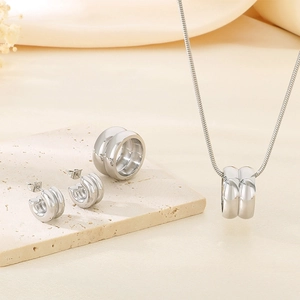 Chic silver layered ring and necklace set with textured striped design in high-quality steel