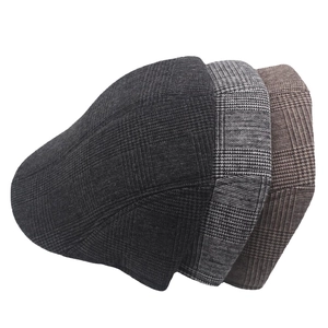 Winter plaid newsboy caps set in thick wool blend for men, vintage checkered style