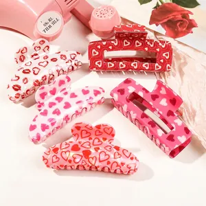 Acrylic Heart Print Hair Claw Clips Romantic Lip Pattern Shark Clip Sweet Hair Accessories For Women Daily Party Wear