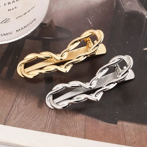 Metal Hair Clips Irregular Wave Twisted Chain Duckbill Clip Heart Shape Simple Minimalist Elegant For Women Girls