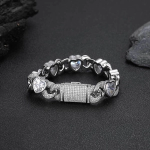 12mm zilveren cuban link armband met hartvormige stenen en zirkoon-inlegwerk