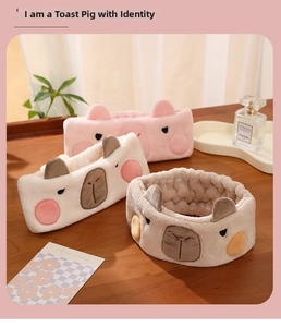 Trois bandeaux en peluche capybara en rose, blanc et camel pour le lavage du visage