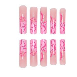 Faux ongles extra-longs carrés-ronds avec lignes rose pailletées et style doux y2k