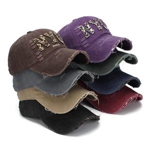 Berretti vintage NYC in cotone lavato ricamato in otto varianti di colore invecchiato