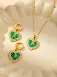Golden titanium steel jewelry set with green heart pendants and white zircon