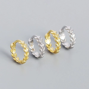 Set di orecchini a cerchio con foglie in argento S925, finiture oro e argento