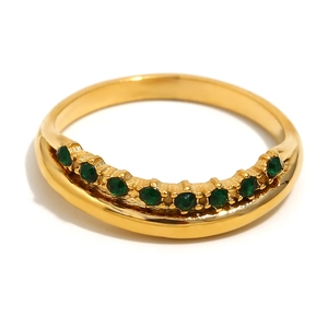Minimalistischer doppellagiger Goldring aus Edelstahl mit grünen Zirkonia-Steinen