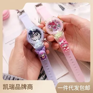 Dettaglio dell'orologio 3D per bambini con figure di Kuromi e My Melody