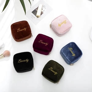 Mini velvet jewelry boxes with Beauty embroidery in six colors with luxury makeup props