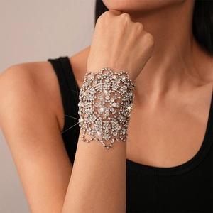 Hollow Flower Rhinestone Copper Hand Chain Bohemian Shiny Finger Ring Jewelry For Women
