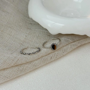 Vintage S925 sterling silver ring set with tiger eye stone and braided band design