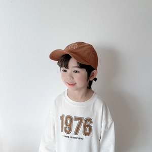 Casquette enfant séchage rapide avec broderie smiley et ensemble t-shirt à manches