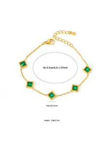 Detail of 18K gold plated clover bracelet showing 16+3.5cm size and green gemstones