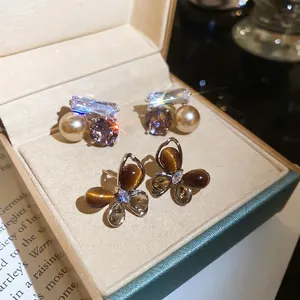 Coffret de boucles d'oreilles papillon en oeil de tigre et clous en zircon élégants