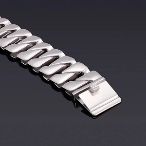 Polished silver stainless steel D-shaped curb chain bracelet for men with secure clasp