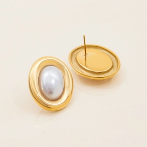Detailed view of square 18K gold plated stainless steel pearl earrings with stud backing