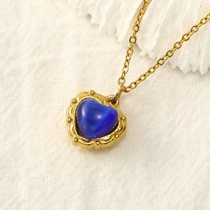 Collier pendentif cœur en opale vintage en acier inoxydable plaqué or 18 carats chic