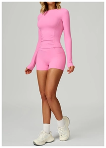 Rosa zweiteiliges Yoga-Set mit Langarm-Top und High-Waist-Kompressions-Sportshorts
