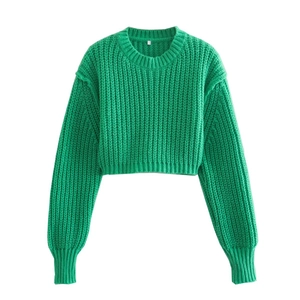 Maglione corto da donna verde erba con girocollo e trama a coste verticali