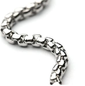 Minimalist square box chain necklace in polished silver titanium steel for men and women