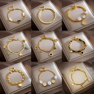 Niche Retro Gold Stainless Steel Double Layered Bracelet For Women Butterfly Star Heart Artificial Pearl Rhinestone Charms Chain Bracelet Fashion Jewelry Gift