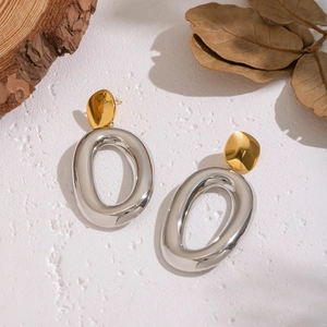 Two-tone oval pendant earrings in 18K gold and silver finish with natural wooden decor