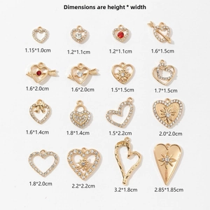 Detailed size chart showing height and width measurements for alloy heart charms