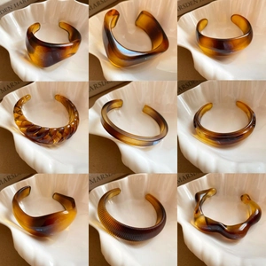 Bracelet Jonc Ouvert En Résine Ambre Maillard Rétro Pour Femmes Style Français Bijoux Géométriques Haut De Gamme