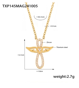 Détail du pendentif croix cœur aile d'ange en acier titane avec des pierres zircons