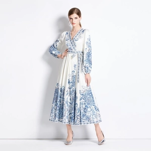 Ethnic V-neck long sleeve floral print maxi dress with waist tie in blue and white
