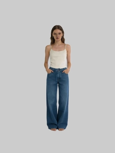 Jeans blu classici a vita alta e gamba dritta per donna con taglio vintage morbido