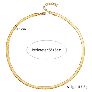 Dettaglio della collana a catena piatta dorata da 0,5cm con misure della lunghezza