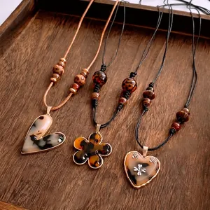 Vintage Resin Pendant Necklace Tortoise Shell Heart Flower Shape Sweater Chain Retro Woven Rope Jewelry Women