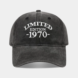 Détail de la broderie Limited Edition 1970 sur casquette en coton lavé vintage