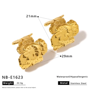 Detailed dimension view of gold C-shaped flower earrings in waterproof stainless steel