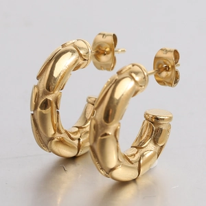 C-Shaped Hoop Earrings 18K Gold Plated 304 Stainless Steel Pebbled Texture With Stainless Steel Earring Post