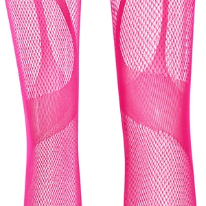 Close-up van roze netpanty met unieke golfpatronen en elastische mesh-weefselstructuur