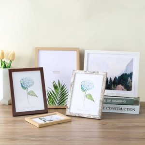5-piece set of Nordic style wooden photo frames in mixed colors for table or wall display