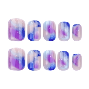 Faux ongles courts ronds violets effet galaxie marbrée avec étoiles blanches, lot de 10