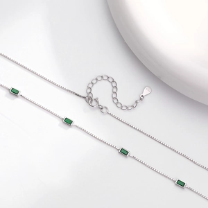 S925 sterling silver emerald necklace featuring rectangular green zircons and box chain
