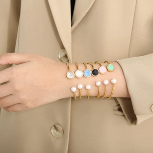 Bracelets ouverts en acier inoxydable doré avec cristal étoilé et perles pour femme