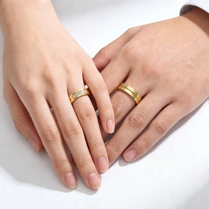 18K gold plated titanium steel couple ring set with 5 diamonds for wedding engagement