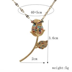 Detailed size chart of golden rose necklace with dimensions and weight measurements