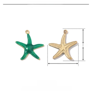Pendentif étoile de mer en acier poli avec émail vert, détails de taille 22mm x 20mm