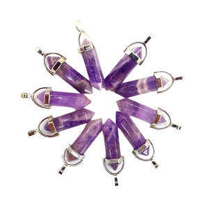 Set van 10 natuurlijke amethist hexagonale prisma hangers met zilveren metalen sluitingen