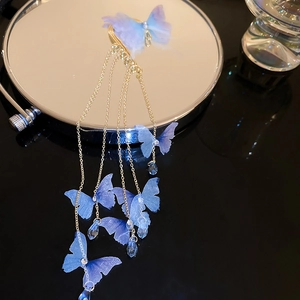 Manchette d'oreille papillon en tissu bleu avec longues franges en cristal et chaîne dorée
