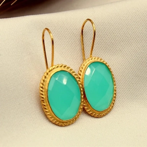 Boucles d'oreilles vintage avec cristal ovale vert menthe et bordure dorée torsadée