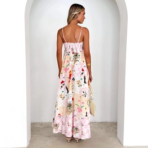 Rosa bedrucktes langes rückenfreies Sommerkleid mit Smocking und Blumenmustern im Urlaub