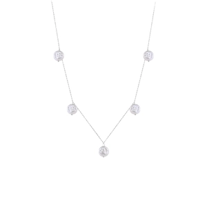 Elegante collana in argento sterling S925 con cinque ciondoli in perle di conchiglia