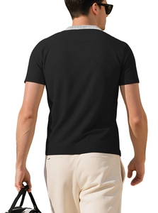 Vue arrière du t-shirt Henley en maille gaufrée pour hommes avec col gris contrastant